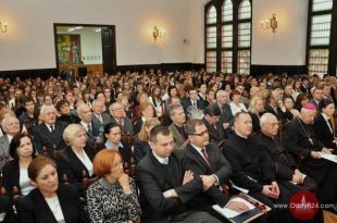 I Liceum Ogólnokształcące w Olsztynie ma nowy sztandar