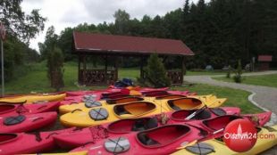 Gimnazjaliści na kajakach