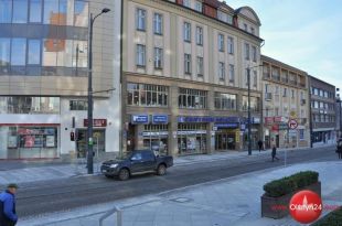 Poprawią bruk na 11 Listopada. Ulica zostanie zamknięta dla ruchu kołowego 