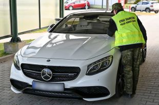 Skradzione mercedesy odzyskane przez Straż Graniczną