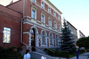 Silna grupa wchodzi do akcji