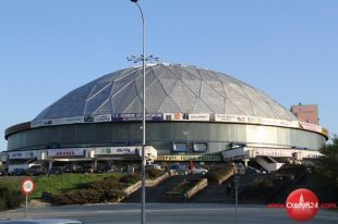 Cztery oferty na przebudowę Uranii