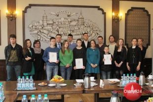 Prezydent wręczył stypendia artystyczne