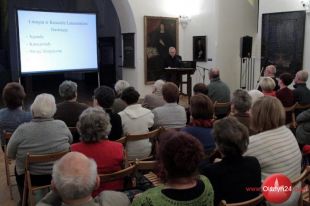 Ks. bp Rudolf Bażanowski w olsztyńskim zamku wygłosił prelekcję o luterańskiej liturgii 