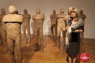 Magdalena Abakanowicz przyciągnęła do BWA tłumy