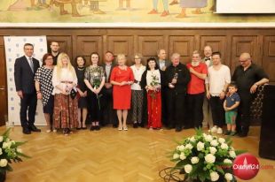 Nagrody i wyróżnienia dla ludzi kultury