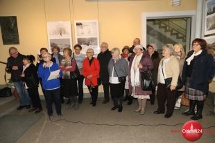 Członkowie Koła Miłośników Fotografii ATW po raz trzeci pokazują swoje fotografie w Starym Ratuszu