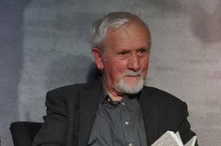 „Nagie włókno prawdy...” – Zenon Złakowski podsumował ponad pół wieku poetyckiej twórczości