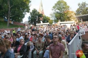 Świat wspomnieniem wyśpiewany