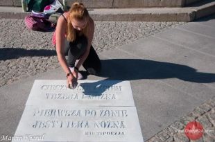 Cieszyć się życiem trzeba i można, pierwsza po żonie jest piłka nożna