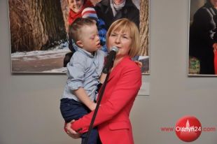 W BWA otwarto wystawę „Portret Rodzinny” Ewy Wieliczko 