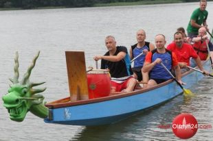 Do pływania smoczymi łodziami też nie było wielu chętnych