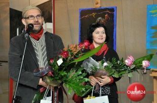 Twórczość z XX Międzynarodowego Pleneru Malarskiego im. Antanasa Samuolisa w filharmonii