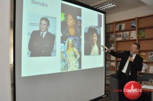 Daniel Hall o wielokulturowości USA w Starym Ratuszu 