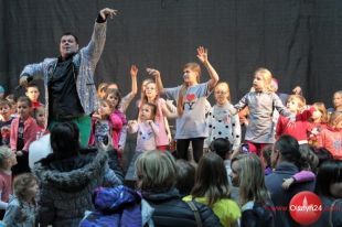 Tłumy na mikołajkowej imprezie w Uranii