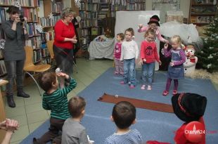 Zimowa zabawa na „Tele-czytankach” w MBP  