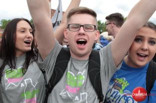 Studenci UWM przeszli w paradzie ulicami Olsztyna