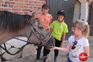 Chętnych do konnych przejażdżek z roku na rok jest więcej