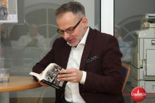 Wieczór z Krzysztofem Beśką i „Kryptą Hindenburga” w Starym Ratuszu WBP