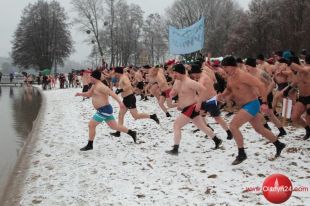 Morsy biły rekord Guinnessa w liczbie uczestników zimowych kąpieli