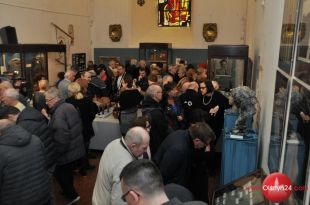 Tłum miłośników muzealiów na prezentacji ubiegłorocznych nabytków Muzeum Warmii i Mazur