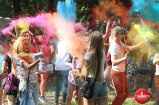 Holi Festival odbył się w Olszynie