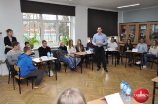 „Stop zwolnieniom z wf-u” - debata w ZSB