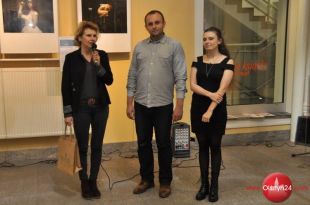 Izabeli Nowakowskiej i Michała Ciuciasa spojrzenie na portret 