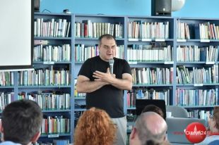Z Marcinem Kostrzyńskim filmowo o fascynującym świecie wilków 