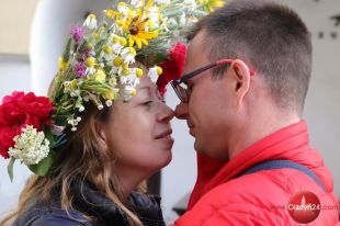 Uwili wianki i wrzucili je do Łyny