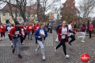 Bieg Kopernika z książką  