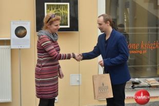 „Wklęsłodruk dźwięku” Marcina Piotrowicza - nietuzinkowa wystawa otwarta w Starym Ratuszu