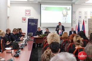 Komenda Miejska Policji i Starostwo Powiatowe w Olsztynie zaprosiły na debatę o bezpieczeństwie dzieci i młodzieży
