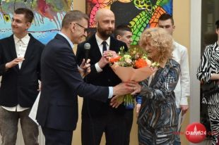 Wystawę prac podopiecznych ZPE „Kolorowi przyjaciele” otwarto w Galerii Stary Ratusz WBP 