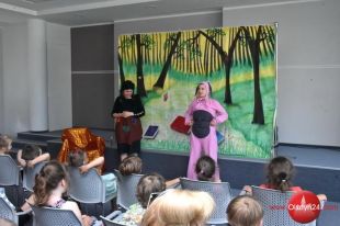 Teatr MASKA szukał liter wraz z olsztyńskimi maluchami w WBP