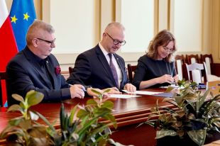 Tereny przygraniczne ze wsparciem na modernizację dróg. Umowy podpisane