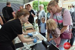 Kopernik obłaskawił pogodę. Kolejny wakacyjny czwartek z astronomem na zamku za nami