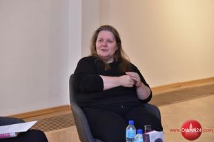 Z Angeliką Kuźniak o Zofii Stryjeńskiej w BWA 