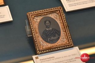 Fotograficzna Architektura Twarzy i Duszy na EDD. O portretach w Muzeum Domu „Gazety Olsztyńskiej”  