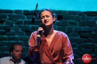 Nagrodę im. Agnieszki Osieckiej „wyśpiewała” Julita Zielińska