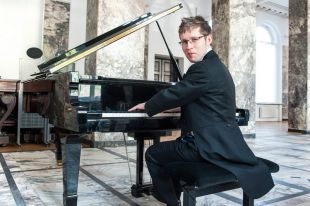 Monumentalne symfonie wielkich kompozytorów w olsztyńskiej filharmonii 