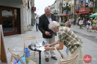 Dyrektor Kijowski zbierał podpisy na starówce