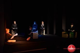 Twarze i maski więźniarek oczami człowieka kultury