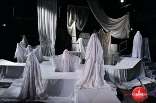 Na Scenę Margines Teatru Jaracza „Wchodzi Duch”