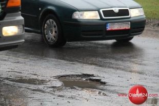 Wielkie łatanie pozimowych dziur na „powiatówkach”