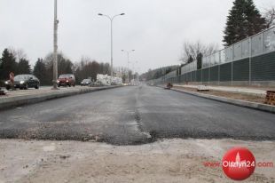 Na Bałtyckiej kładą asfalt