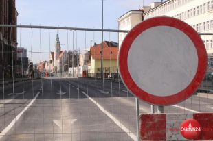 Do centrum najlepiej autobusem, rowerem lub pieszo