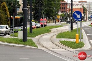 Torowiska zarastają zielskiem. Prezydent się tłumaczy.