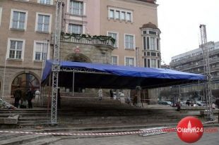 Pod ratusz!