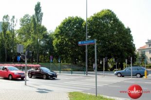 Skwer przy skrzyżowaniu al. Warszawskiej z ul. Jagiellończyka do zmiany